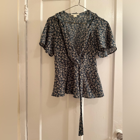 MONTEAU Faux-Tie Wrap Top - Picture 2 of 5